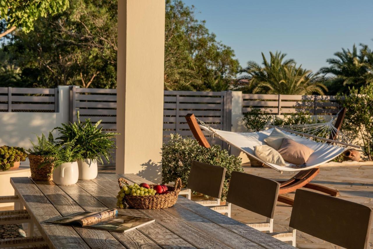 Filothei Beach House With Pool カラマキ エクステリア 写真