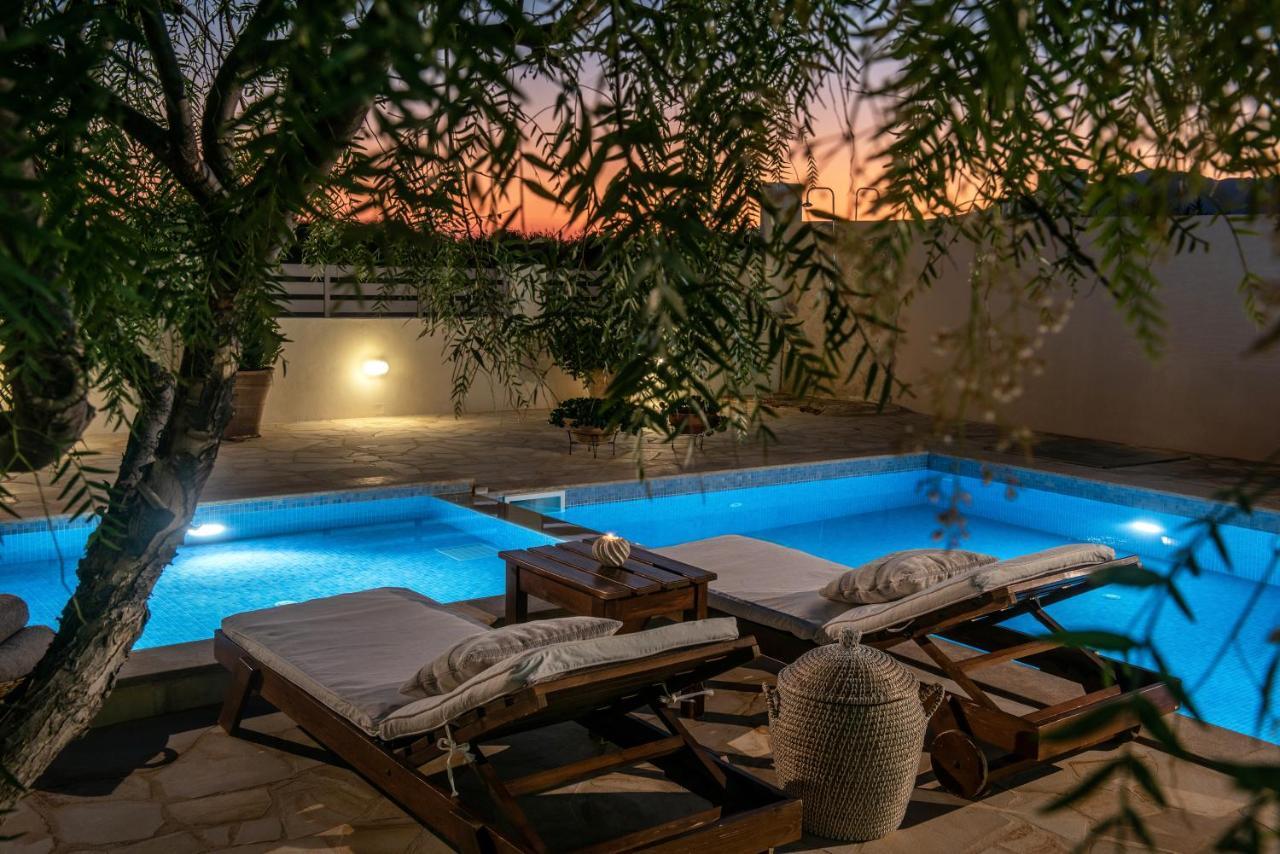 Filothei Beach House With Pool カラマキ エクステリア 写真