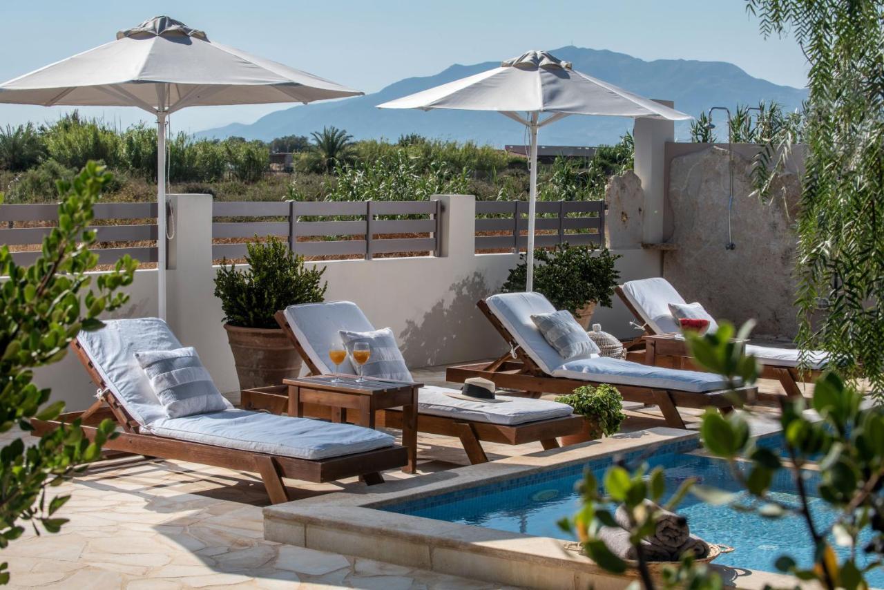 Filothei Beach House With Pool カラマキ エクステリア 写真