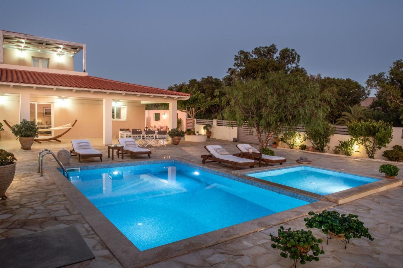 Filothei Beach House With Pool カラマキ エクステリア 写真